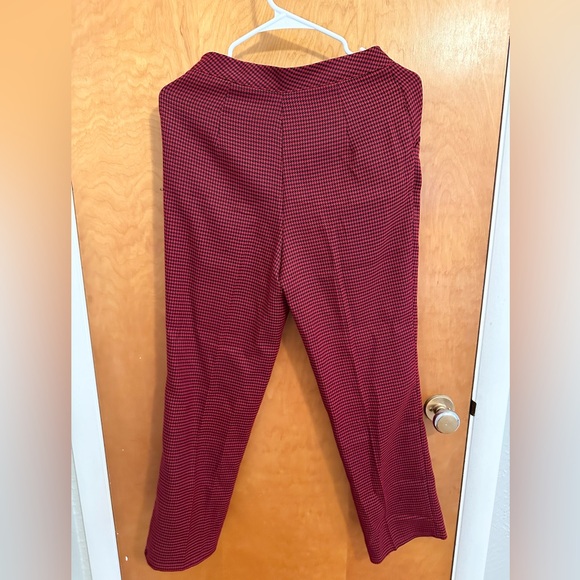 Black and red forever 21 trouser - Picture 3 of 4